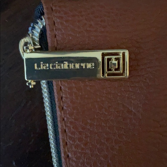 Liz Claiborne Brown Power Charging Clutch Wristlet - Picture 4 of 11